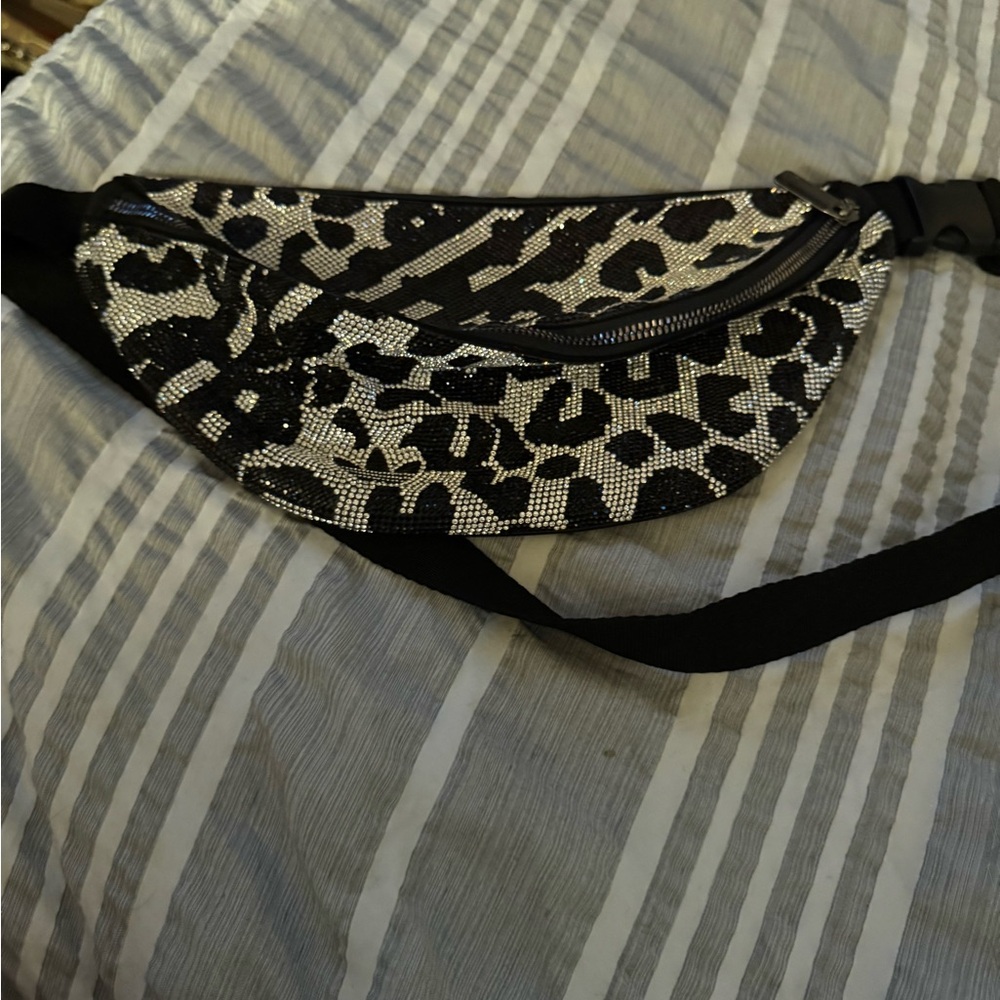 Black and White Leopard Print Fanny Pack